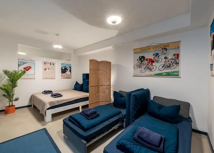 Modern Flat In Kreuzberg 2 Bath