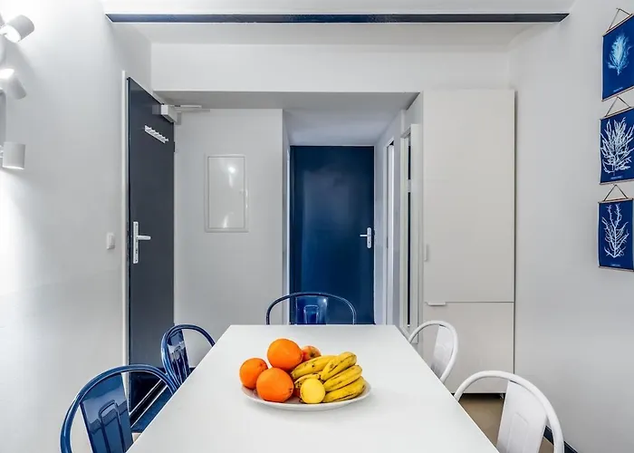 Modern Flat In Kreuzberg 2 Bath 아파트