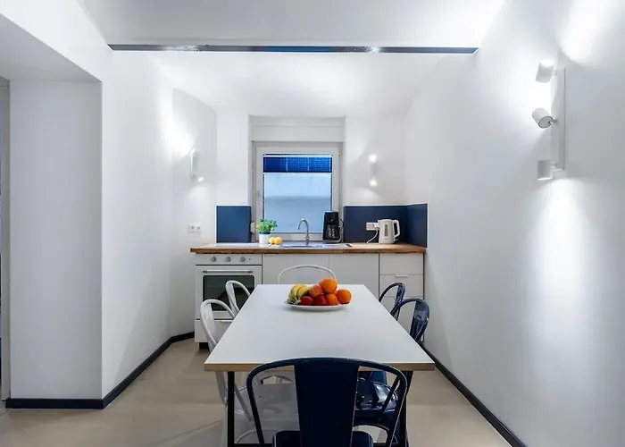 Modern Flat In Kreuzberg 2 Bath 아파트 베를린