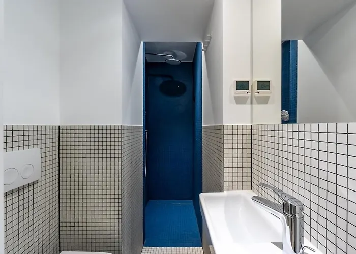 Modern Flat In Kreuzberg 2 Bath *