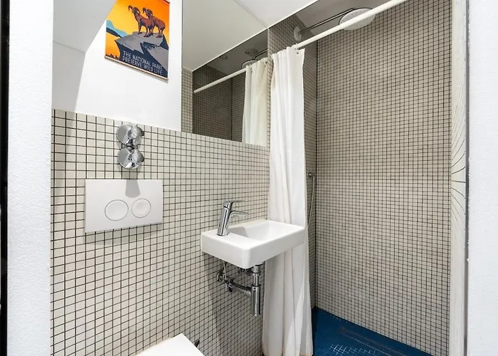 Modern Flat In Kreuzberg 2 Bath * 베를린