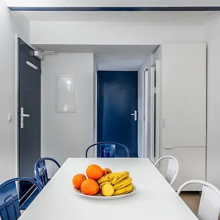 Modern Flat In Kreuzberg 2 Bath 아파트