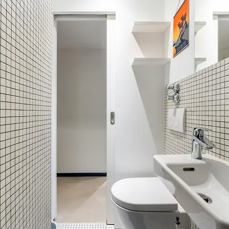 Modern Flat In Kreuzberg 2 Bath 베를린