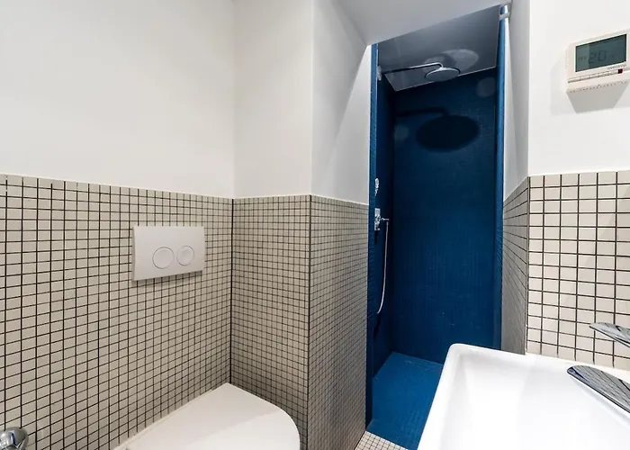 Modern Flat In Kreuzberg 2 Bath Daire